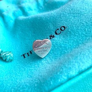 single mini heart return to Tiffany earring
